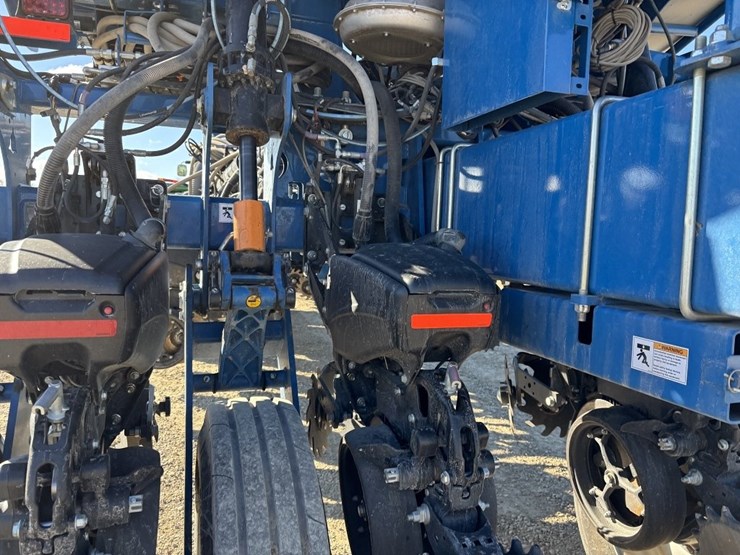 2024-kinze-5900-image-40