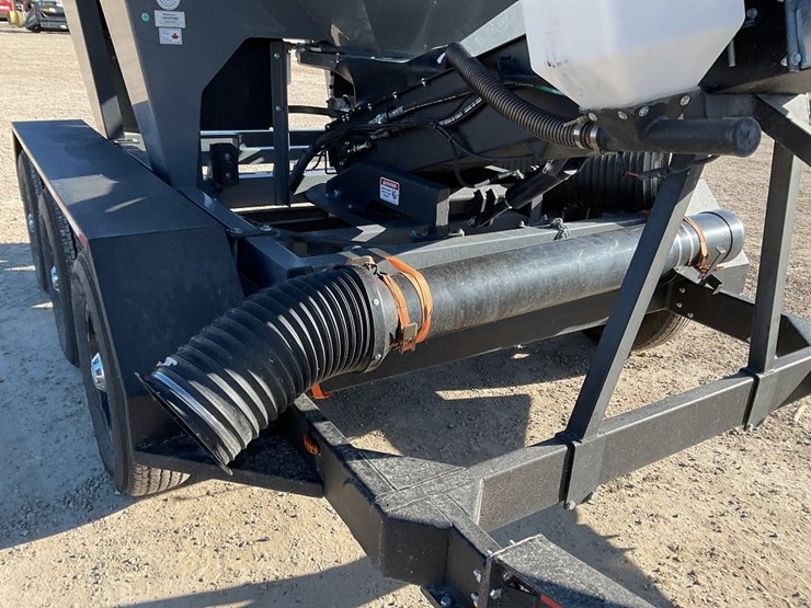 2024-meridian-375rt-image-11