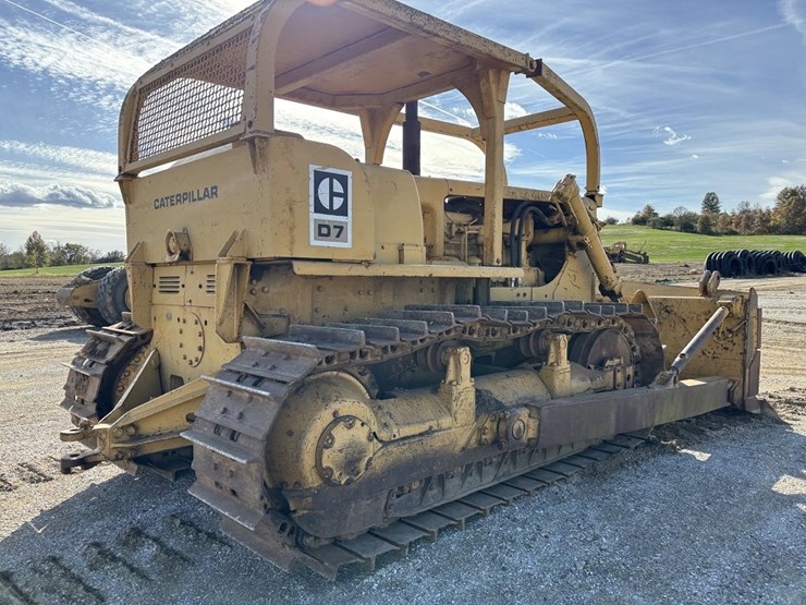 caterpillar-d7-image-5