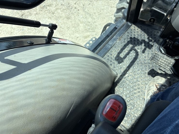 mahindra-2555-image-36