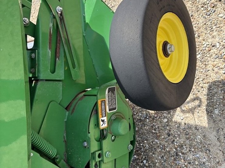 john-deere-569-premium-image-16