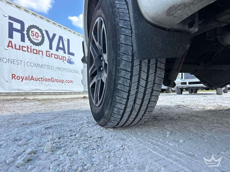 2021-chevrolet-silverado-1500-image-33