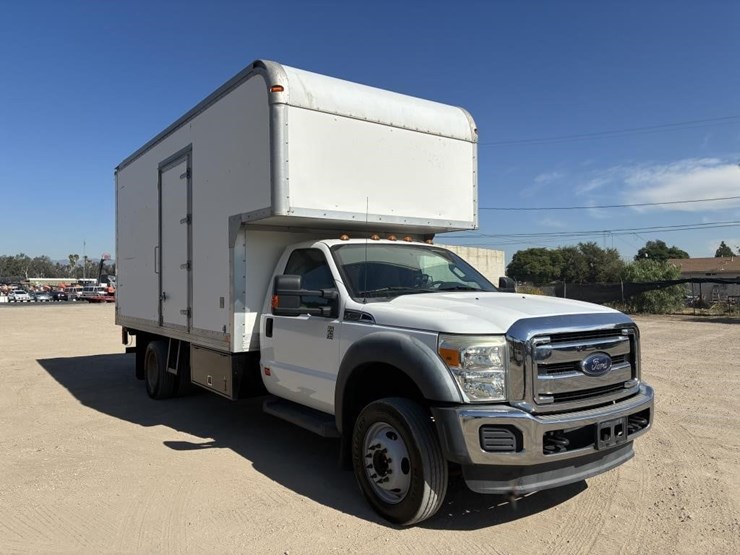2015-ford-f550-xlt-image-2