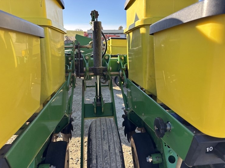 1997-john-deere-1770-image-41