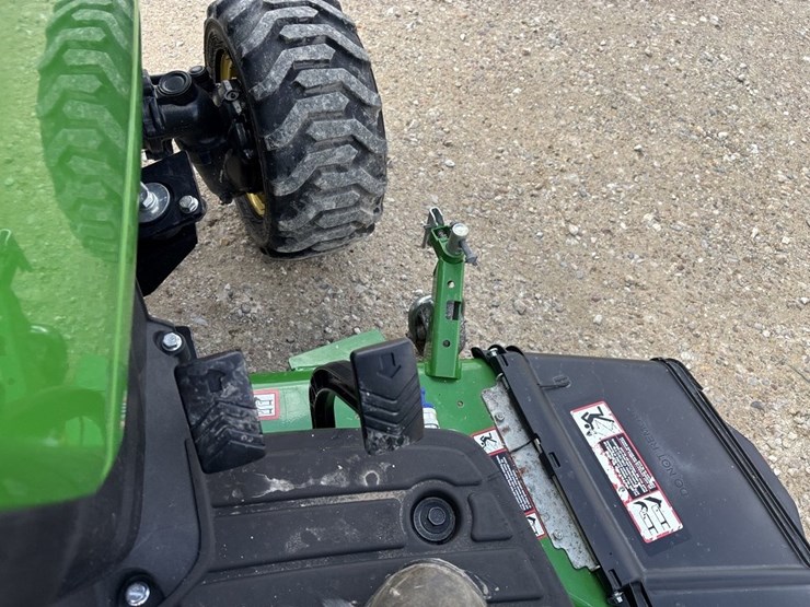 john-deere-1025r-image-41