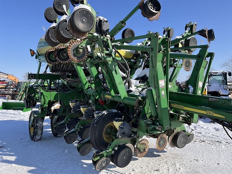 john-deere-6000-image-13