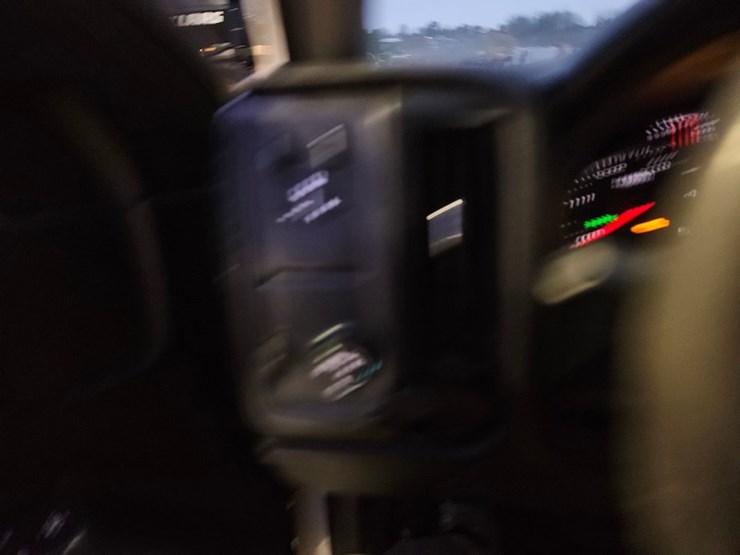 2016-chevrolet-3500hd-image-23