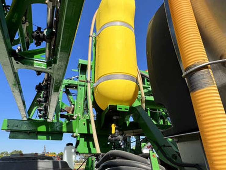 2018-john-deere-r4038-image-33