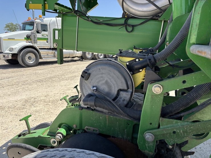 john-deere-s680-image-31