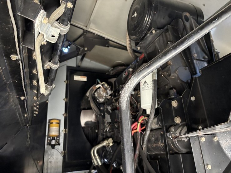 gleaner-r75-image-43