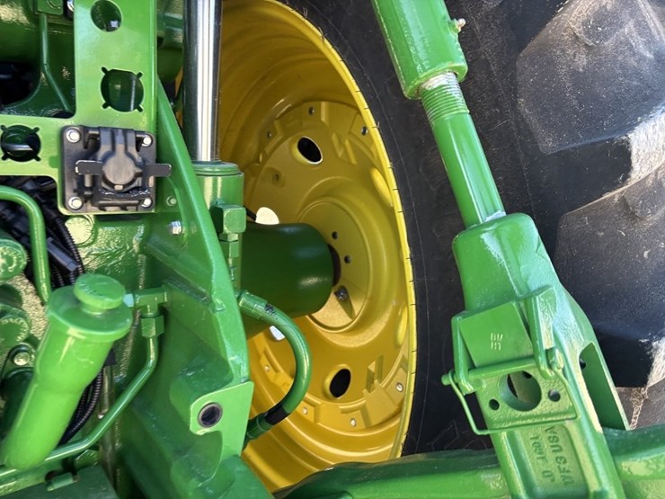 2022-john-deere-8r-280-image-26