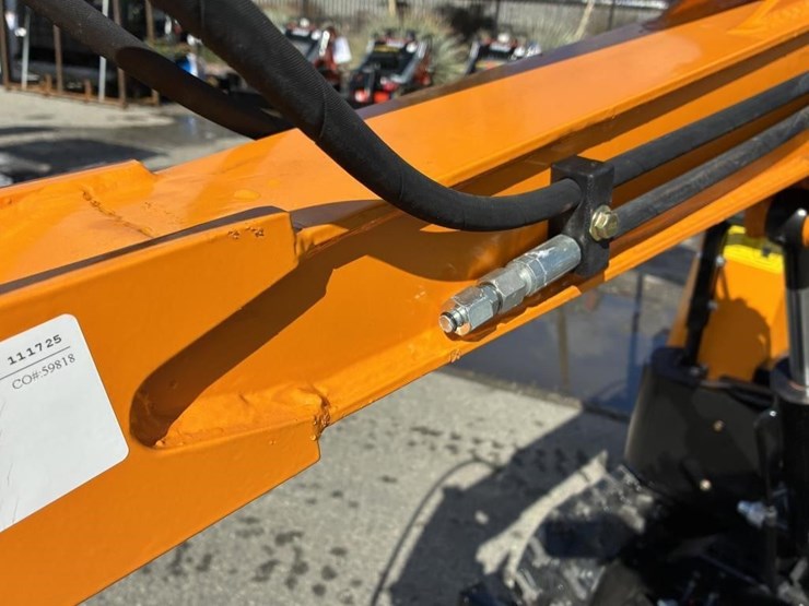 2025-miva-va15-hydraulic-excavator-image-12