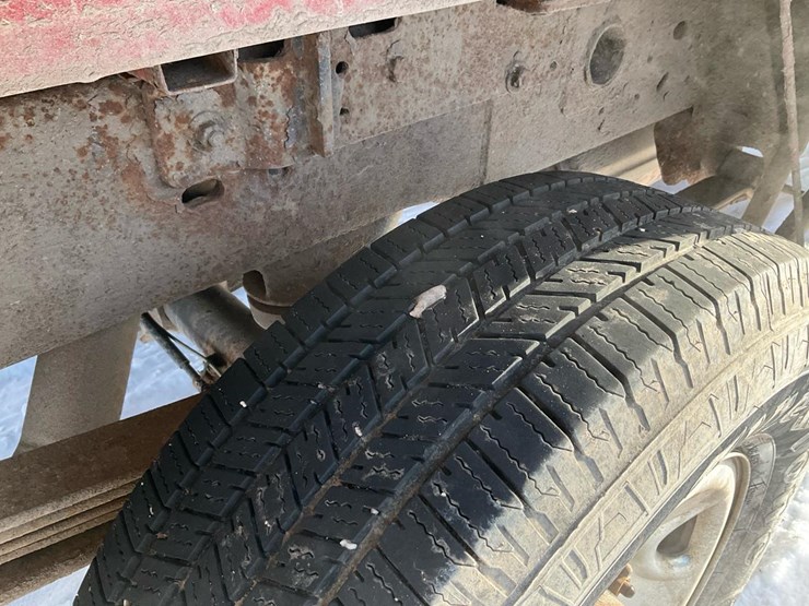 2005-chevrolet-k2500-image-34