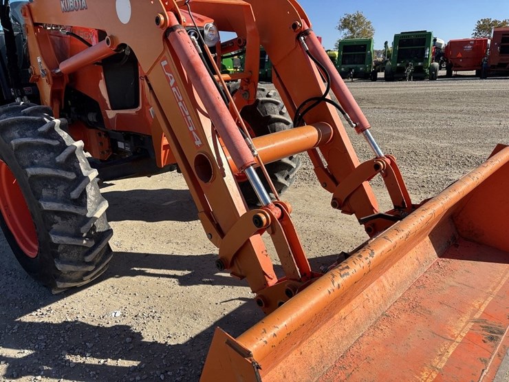 kubota-m135gx-image-9