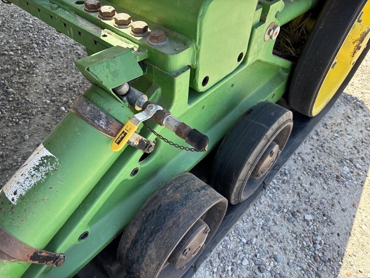 john-deere-8410t-image-23