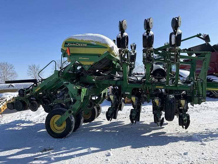 john-deere-6000-image-10