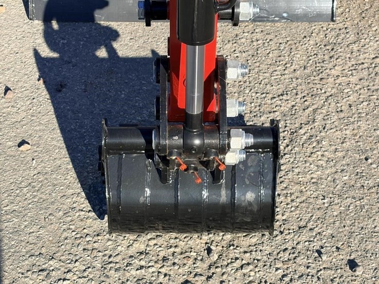 2025-vicsec-vc13-excavator-image-8