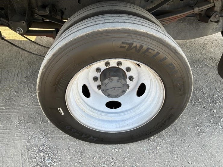 2017-ford-f550-xlt-image-6