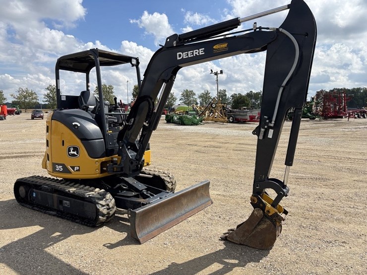 2024-john-deere-35p-mini-excavator-image-8