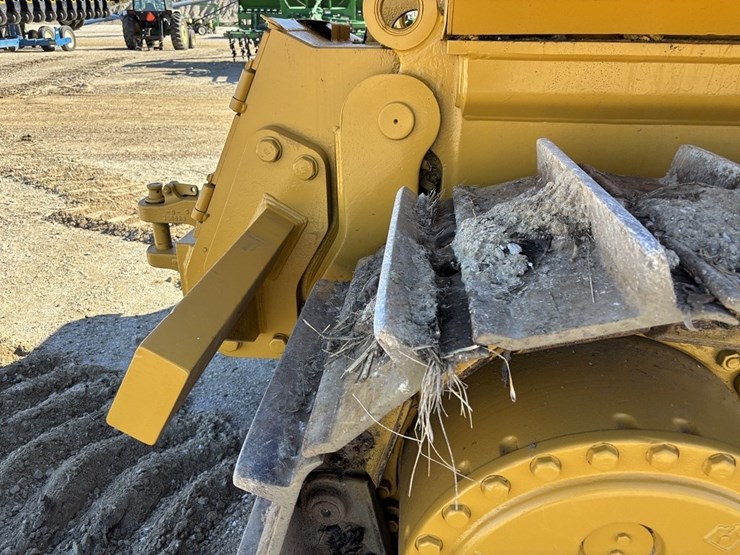 2010-caterpillar-d7e-image-22