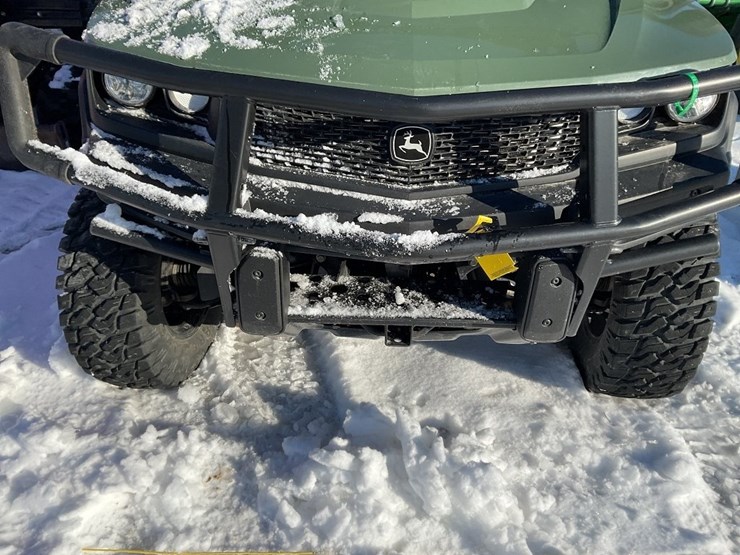 john-deere-gator-image-9