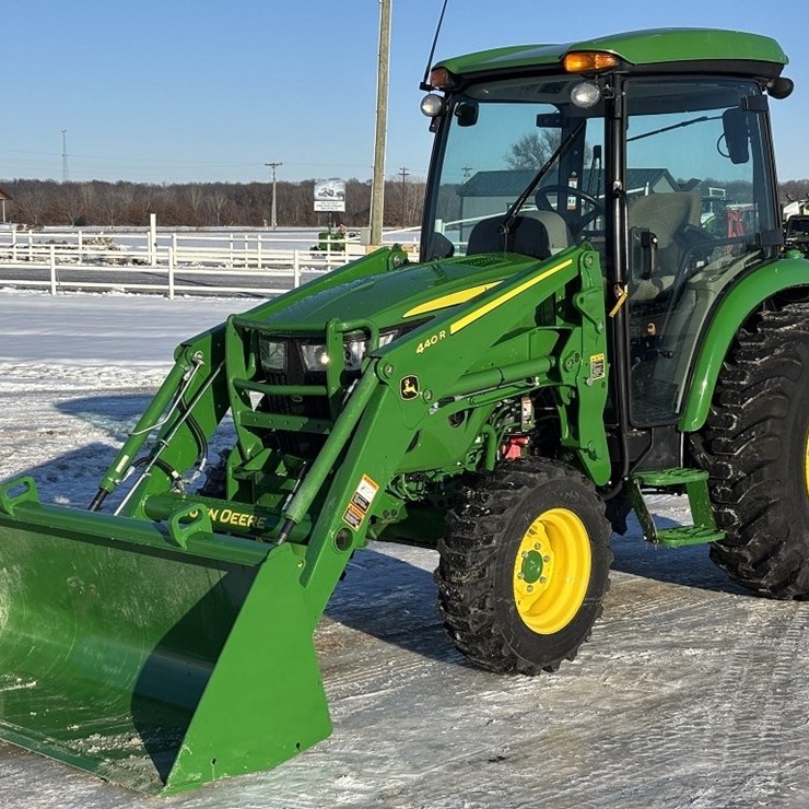 JOHN DEERE 4066R