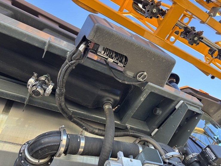 hagie-sts12-image-24