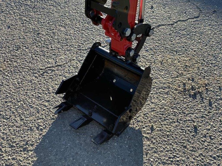 2025-miva-vc13c-excavator-image-7