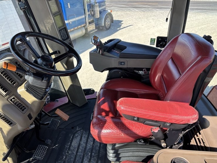 2013-case-ih-600-image-33