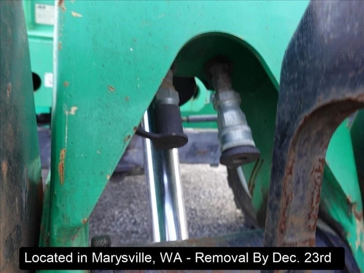 2012-jlg-8042-image-6