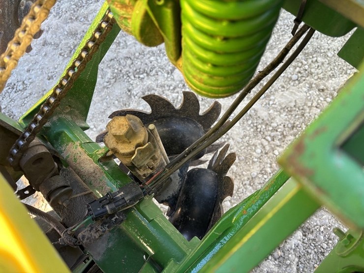 1997-john-deere-1770-image-26