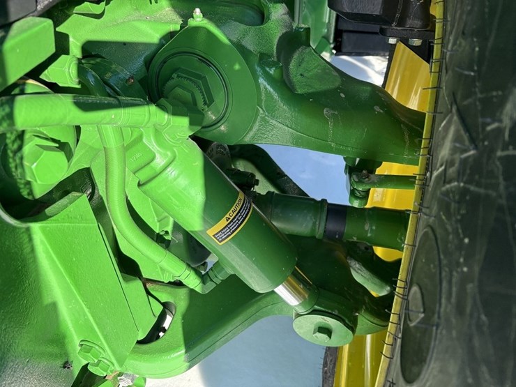 john-deere-8r-410-image-40