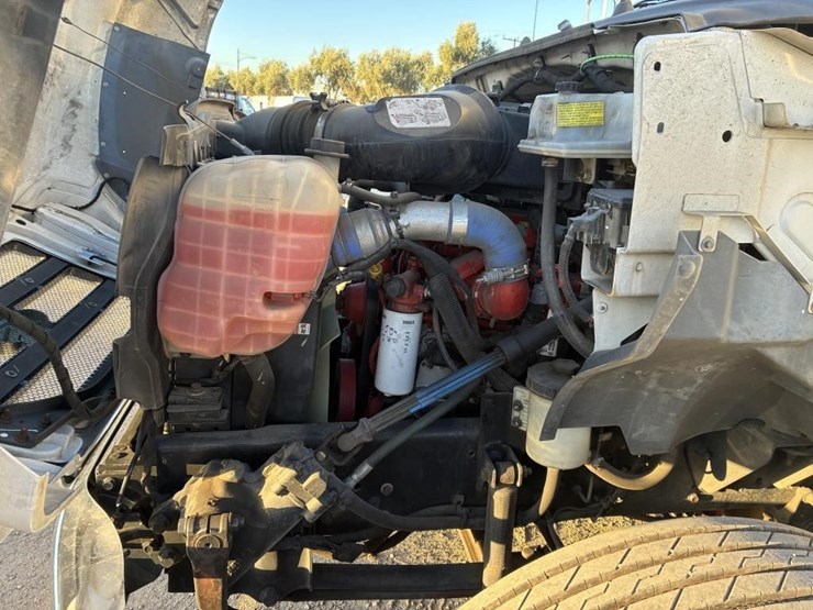 ford-f650-xlt-image-10