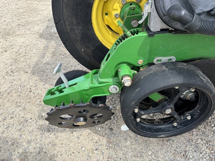 john-deere-1770nt-image-13
