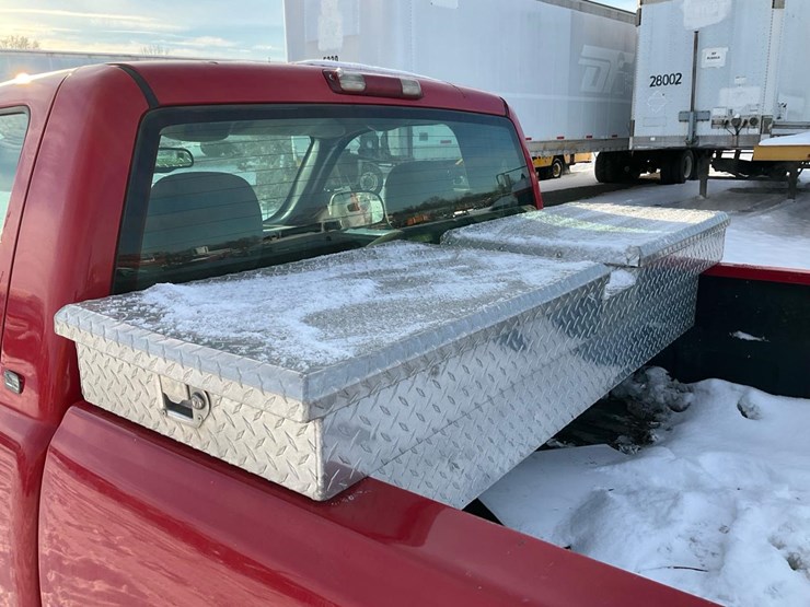 2005-chevrolet-k2500-image-24