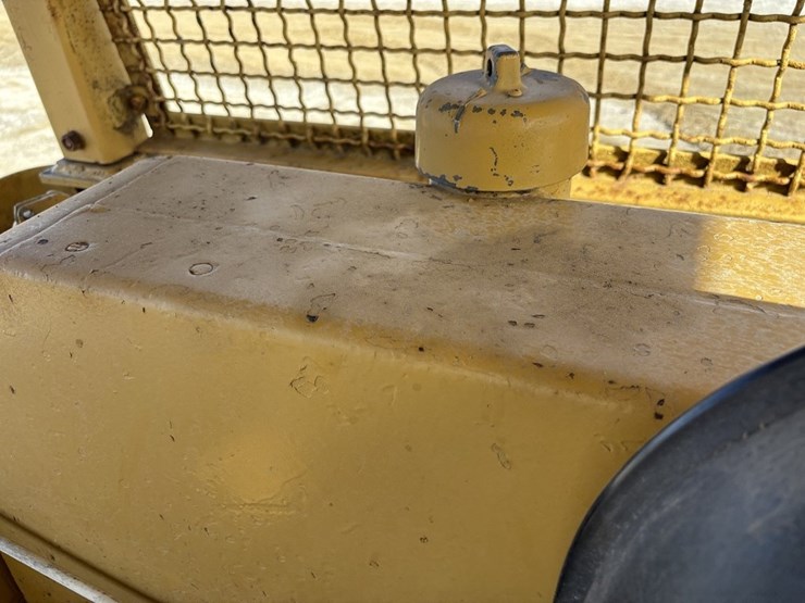 caterpillar-d7-image-54