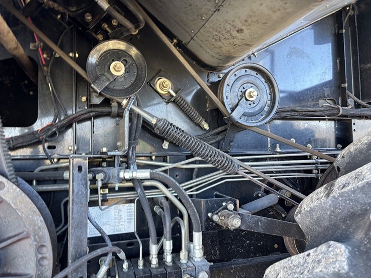 gleaner-r75-image-23