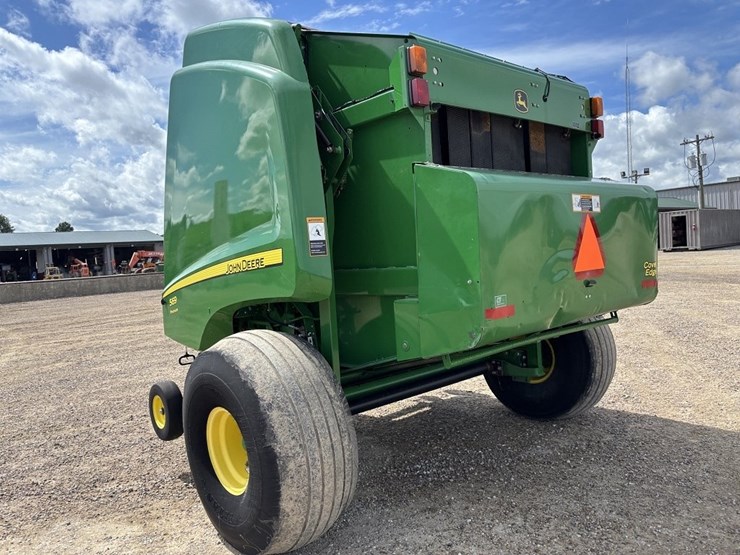 john-deere-569-premium-image-3