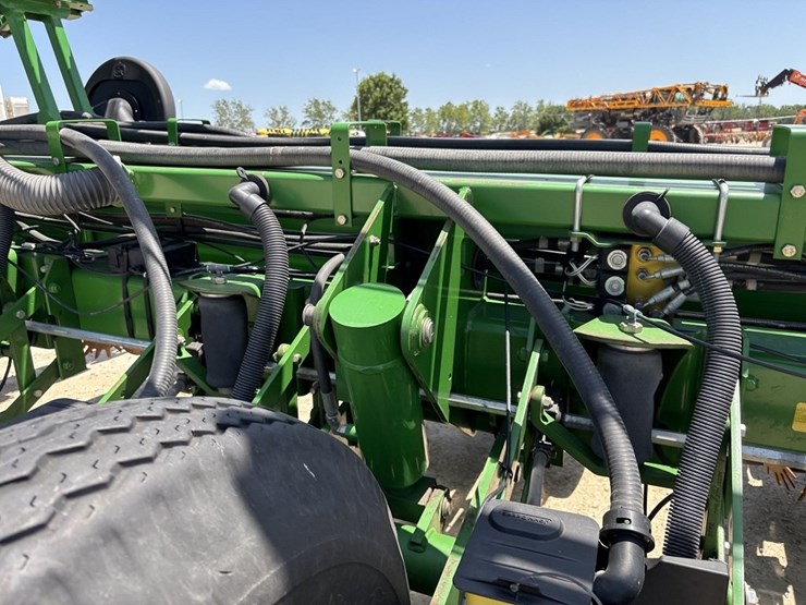 john-deere-s680-image-21