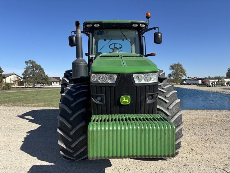 john-deere-8285r-image-8