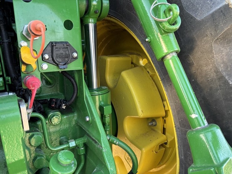 john-deere-8r-310-image-23