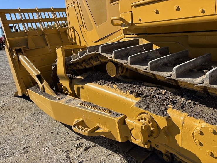 2010-caterpillar-d7e-image-30