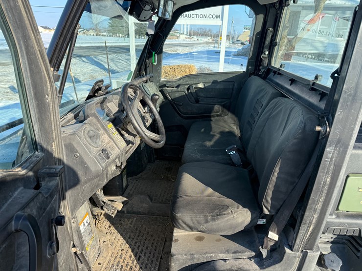 john-deere-835-image-14