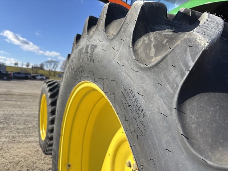 john-deere-8330-image-29