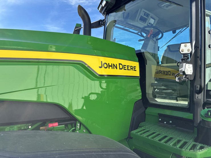 john-deere-8r-340-image-39