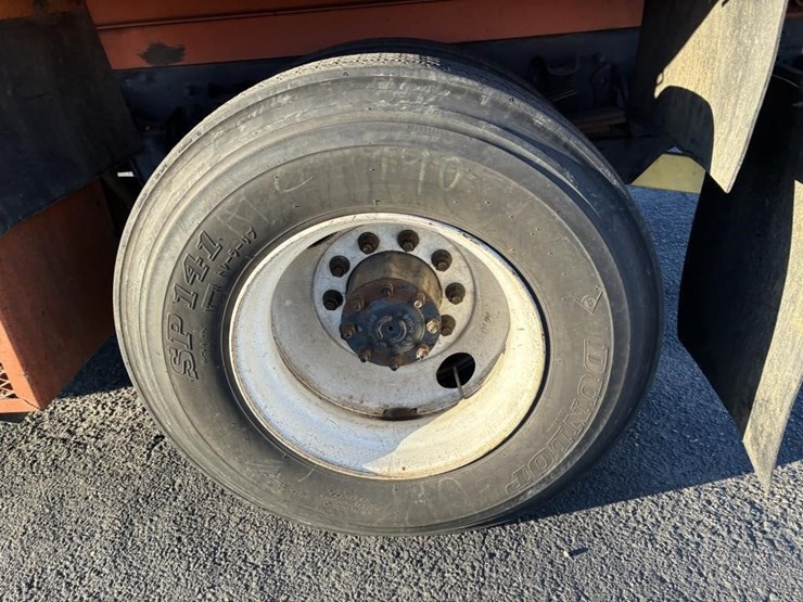 2001-freightliner-dump-truck-image-5