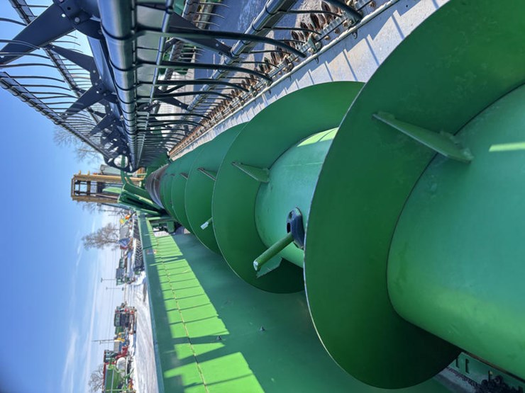 john-deere-630f-image-14