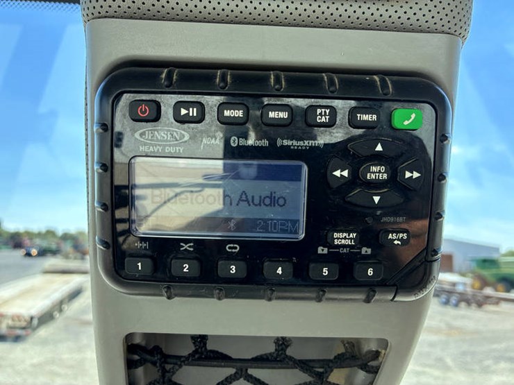 2019-case-580sn-image-84