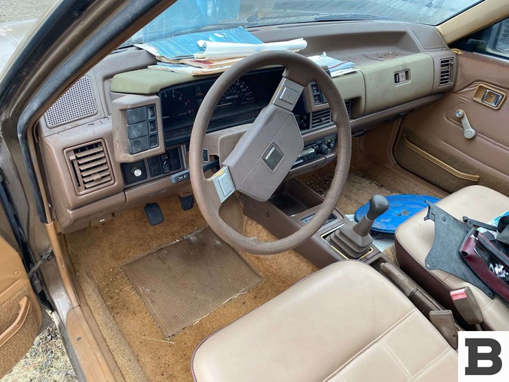 1983-mazda-626-coupe---non-running-vehicle-image-9