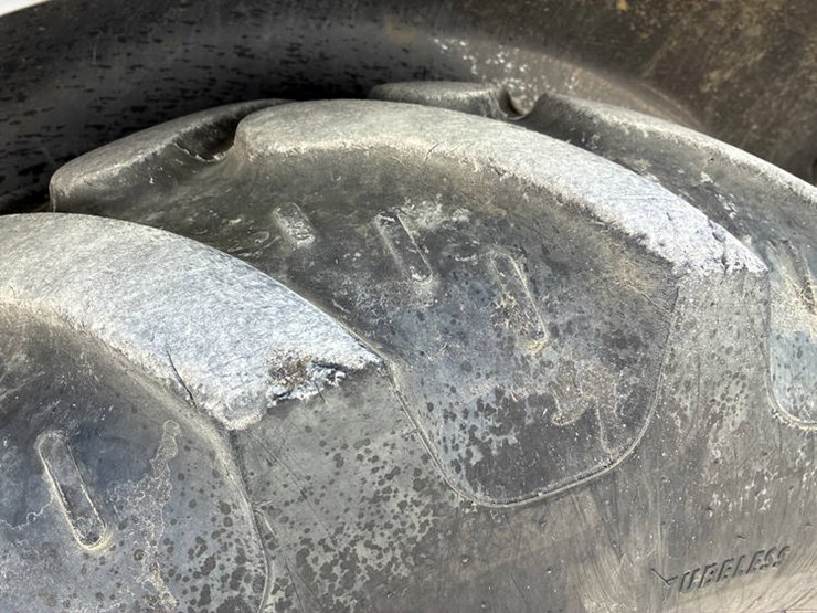 2019-case-580sn-image-64